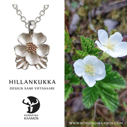 Hillankukka kaulakoru, hopeinen riipus, jossa kuvastuu Suomen soilla kasvava Hillankukka.